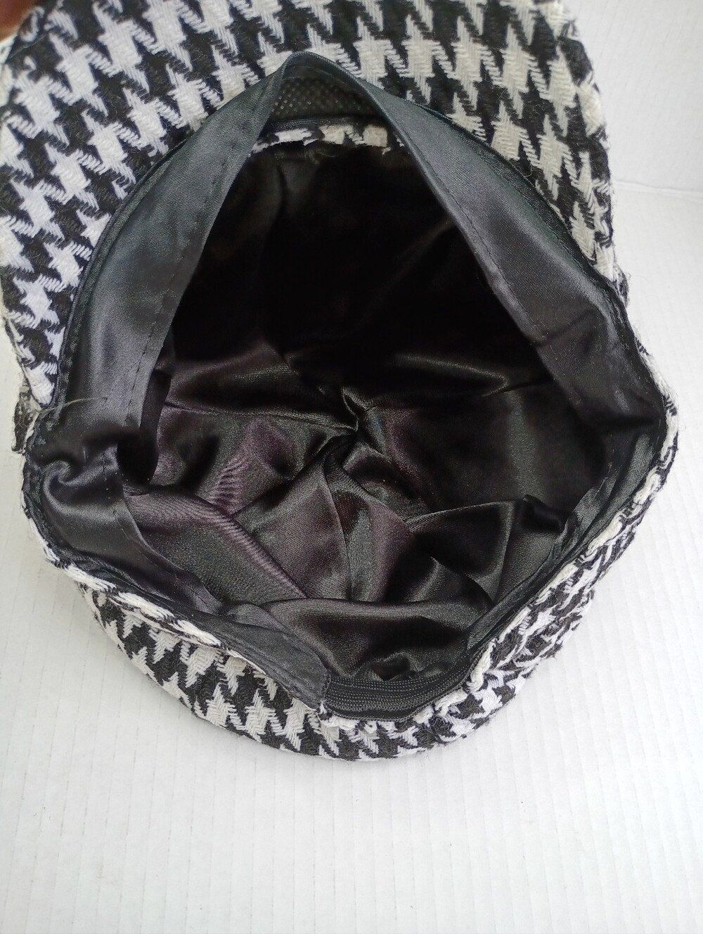 Vintage Houndstooth News Boy Cap Women's OSFM Hat Black/White Acrylic - Picture 7 of 11
